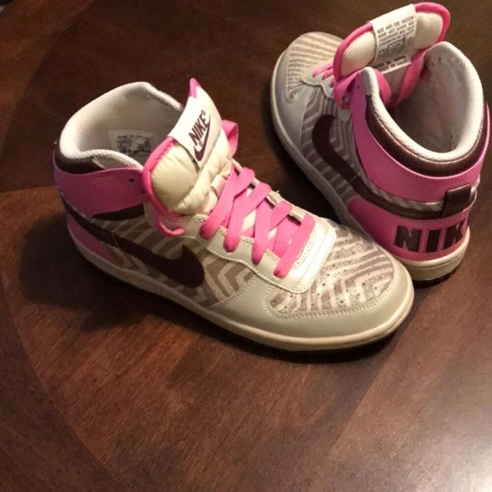 Nike Women's Pink and Tan Trainers